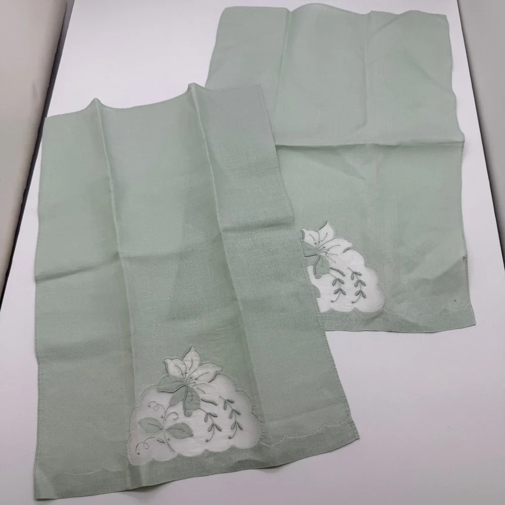 Pair Vintage Pale Pistachio Madeira Linen & Organza Fingertip Towels